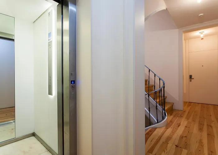 Boutique In The Heart Of ! Lemonn B شقة