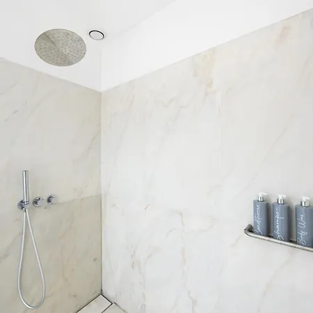 Boutique In The Heart Of ! Lemonn B